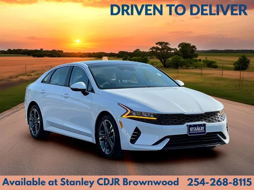 2023 Kia K5 EX photo 1