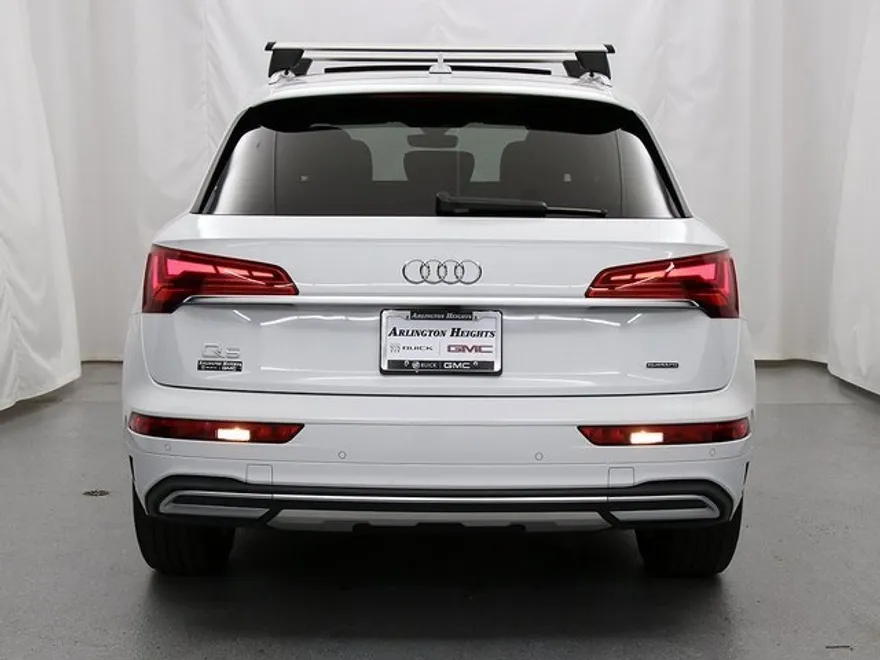 2021 Audi Q5 Premium photo 1