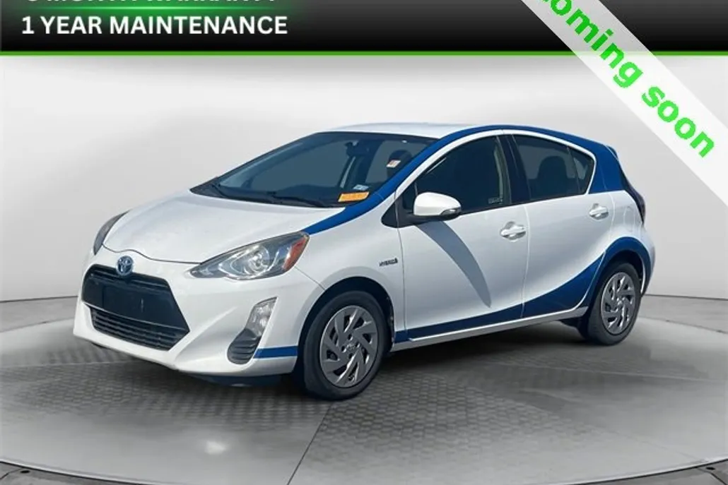 2016 Toyota Prius C Two photo 1
