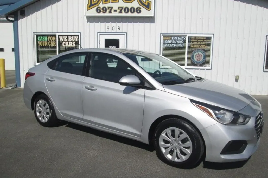 2022 Hyundai Accent SE photo 1