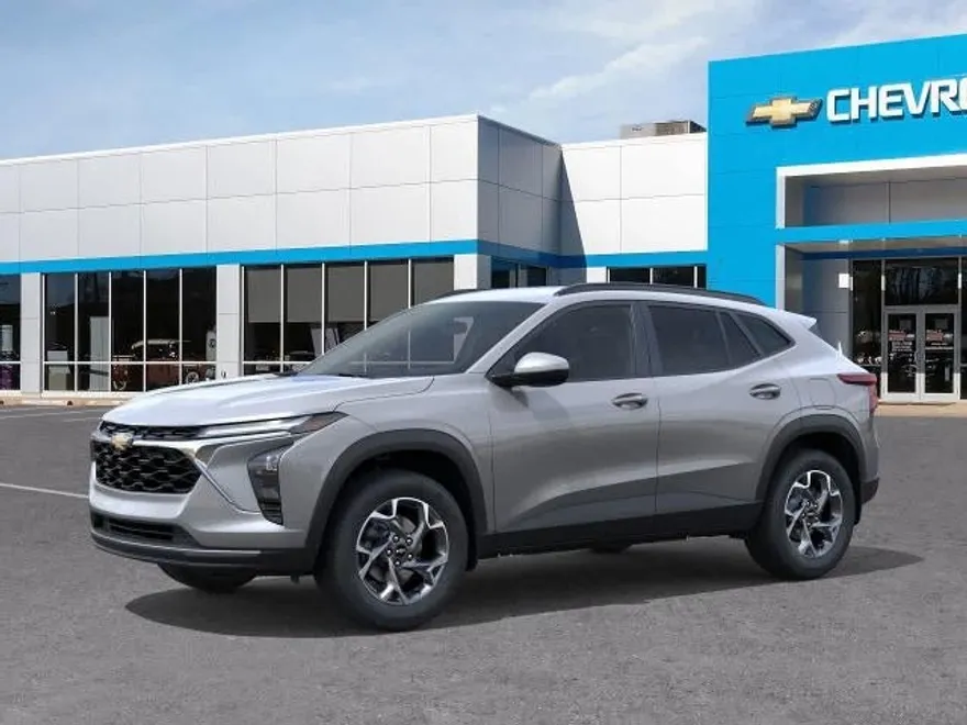 2025 Chevrolet Trax LT photo 1