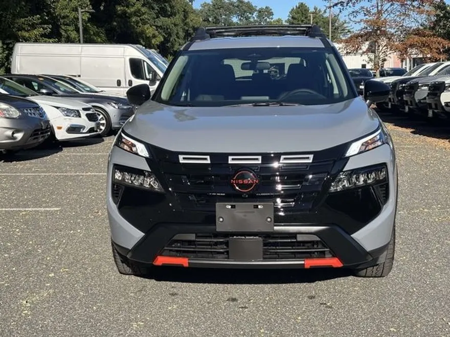 2026 Nissan Rogue SV photo 1