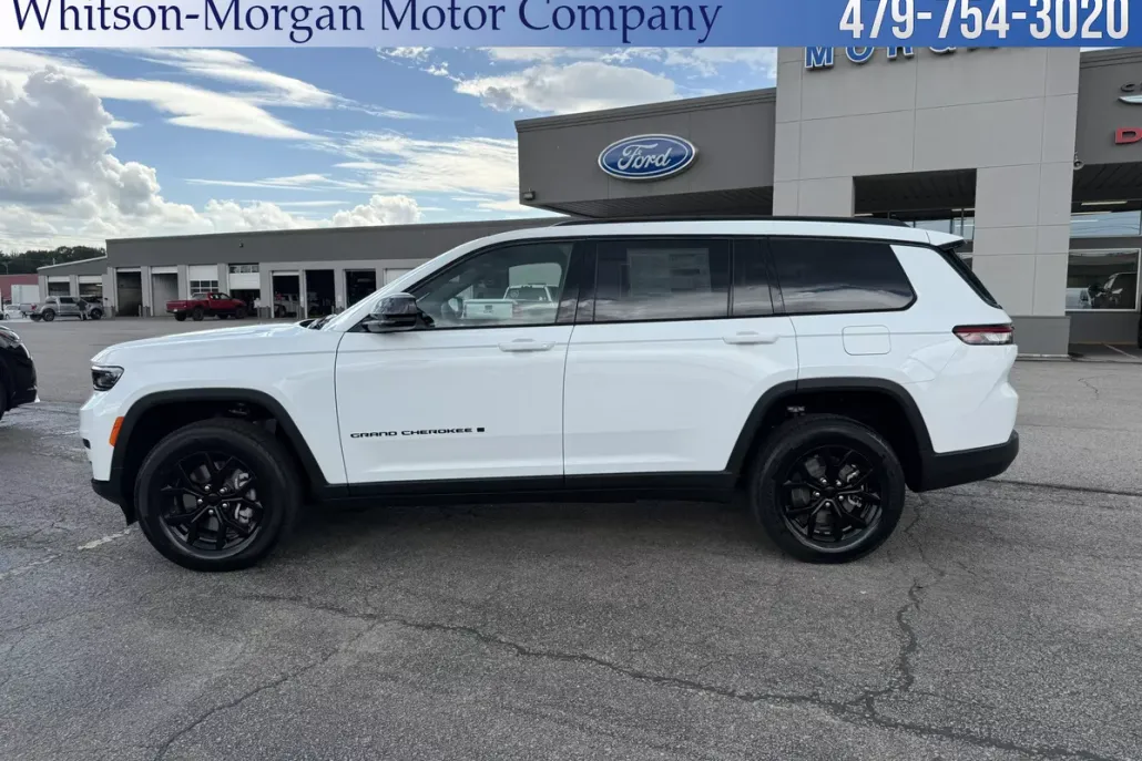 2025 Jeep Grand Cherokee Altitude photo 1