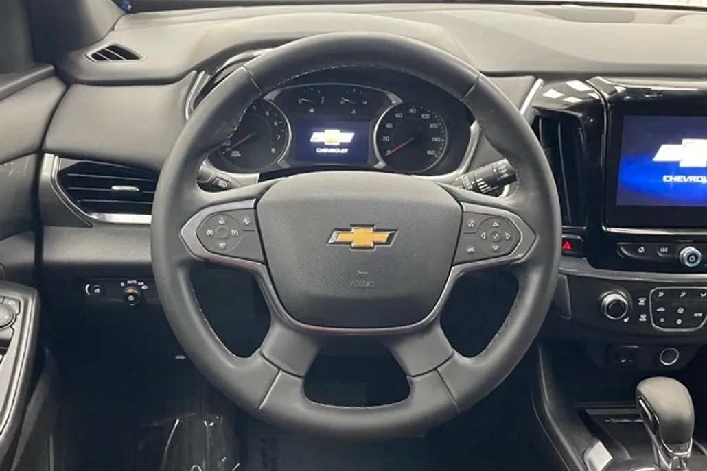 2023 Chevrolet Traverse 1LT photo 1