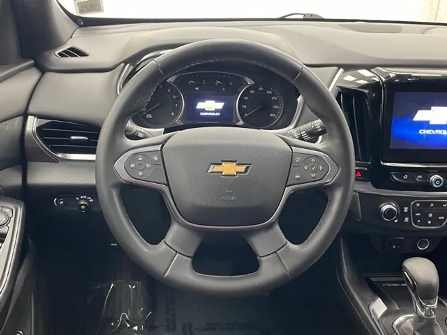 2023 Chevrolet Traverse 1LT photo 1