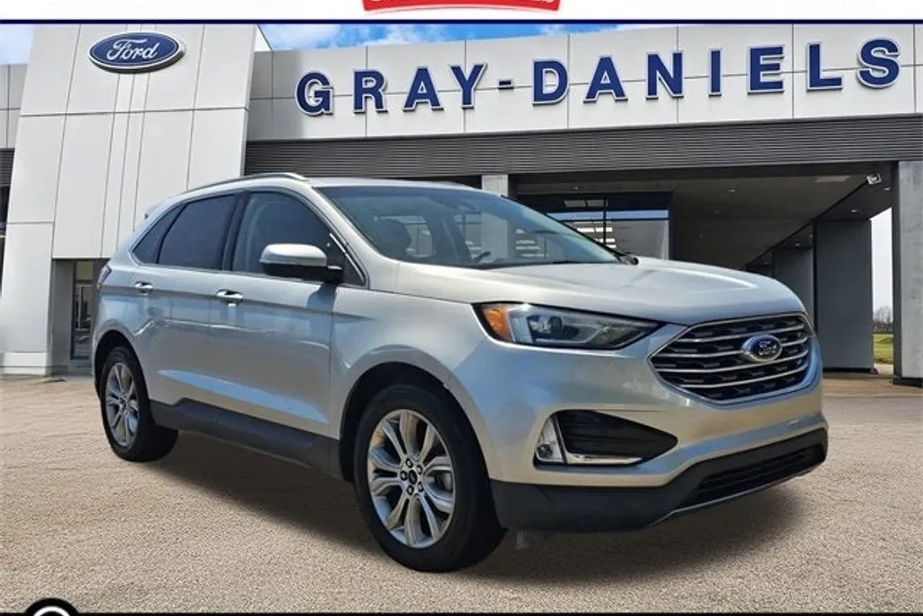 2019 Ford Edge Titanium photo 1