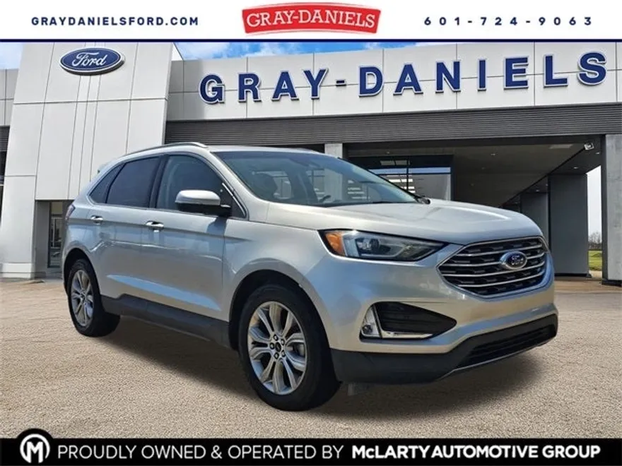 2019 Ford Edge Titanium photo 1