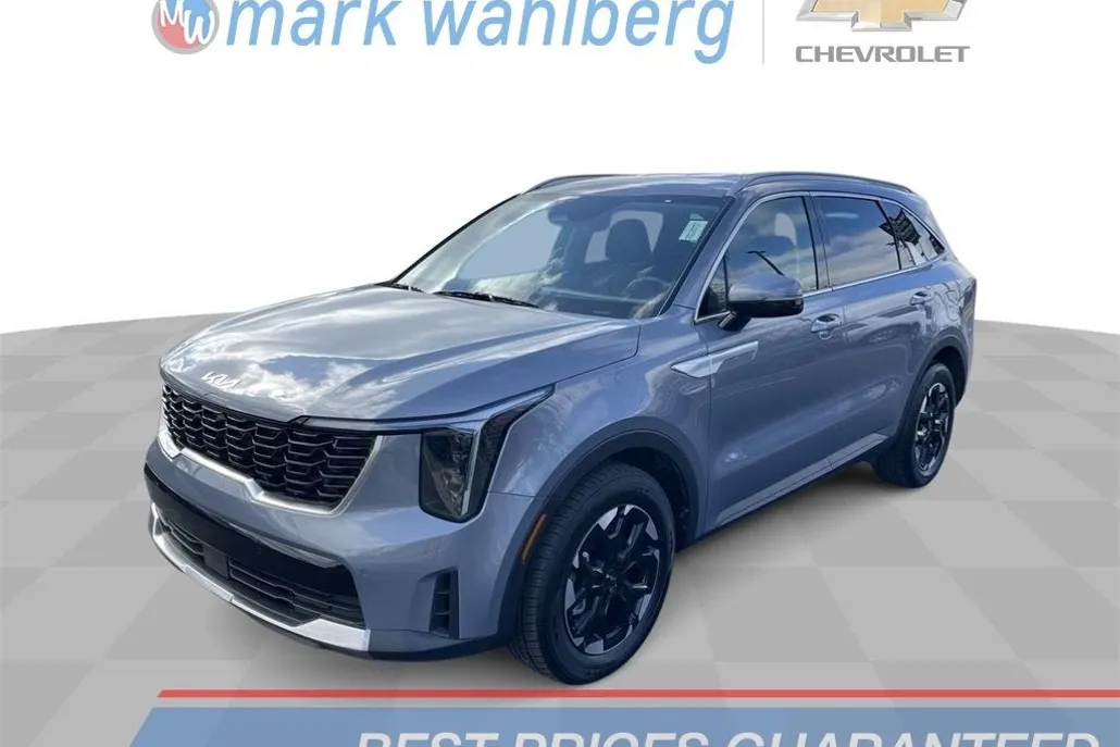 2024 Kia Sorento S photo 1