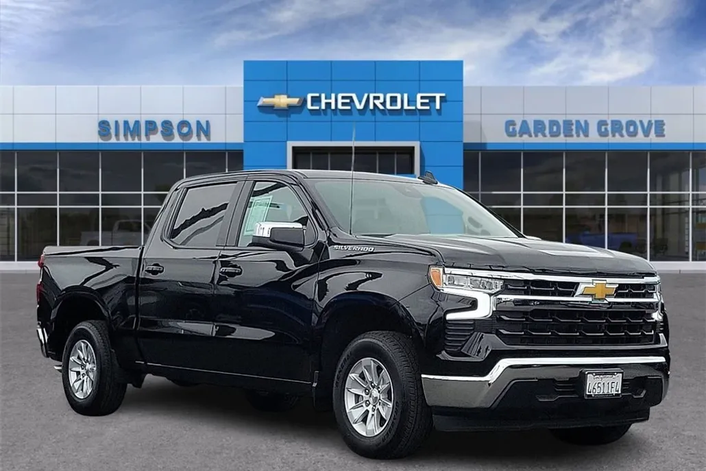 2025 Chevrolet Silverado 1500 LT photo 1