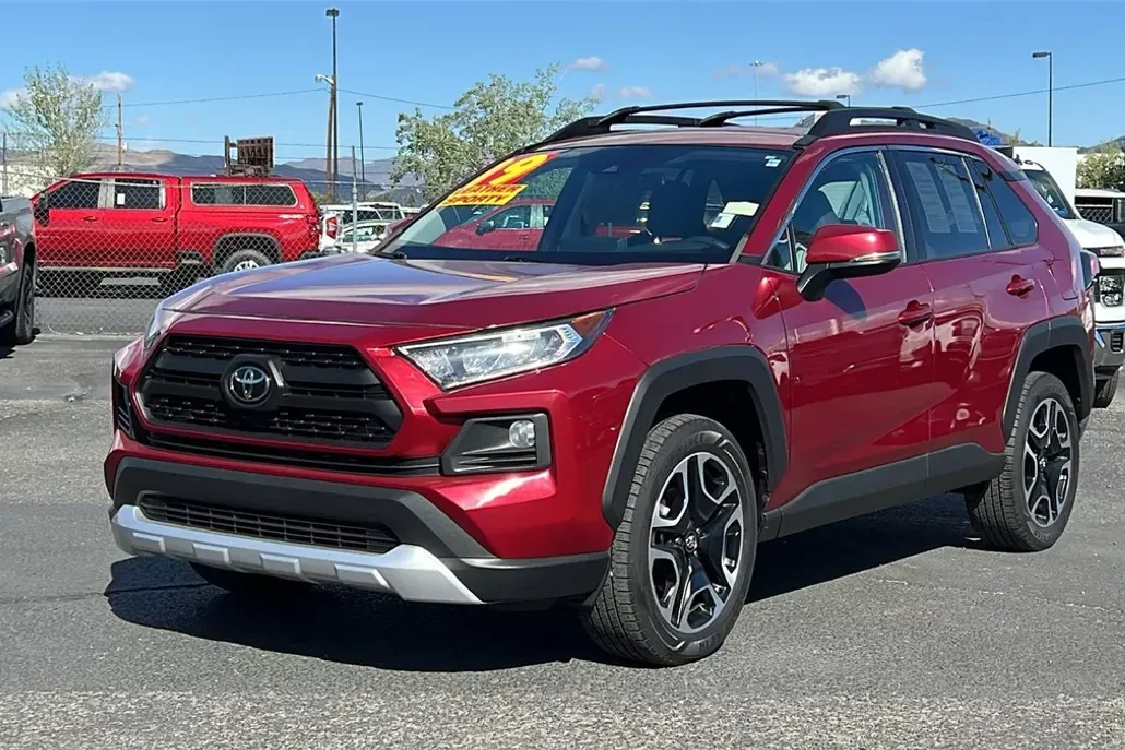 2019 Toyota RAV4 Adventure photo 1