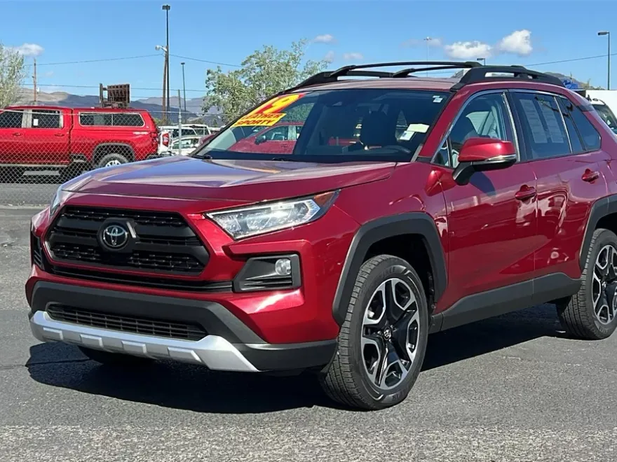 2019 Toyota RAV4 Adventure photo 1