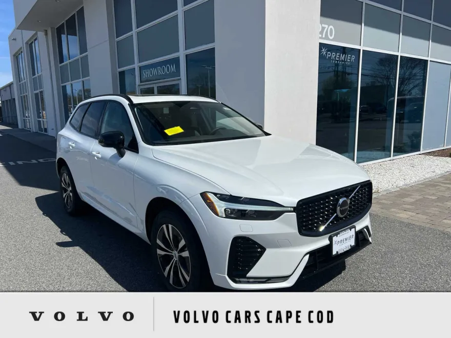2025 Volvo XC60 B5 Core photo 1