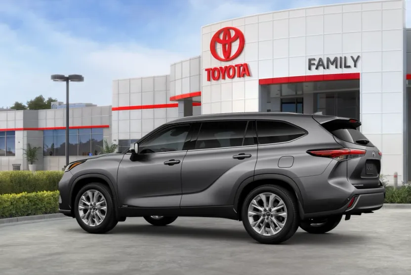 2025 Toyota Highlander Hybrid Limited photo 1