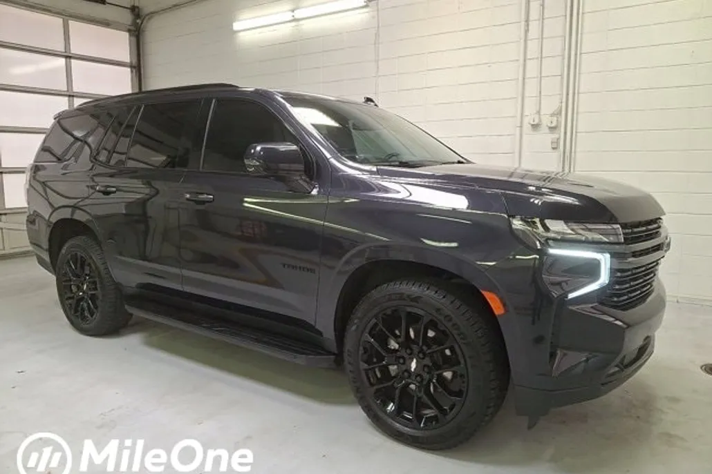 2022 Chevrolet Tahoe RST photo 1