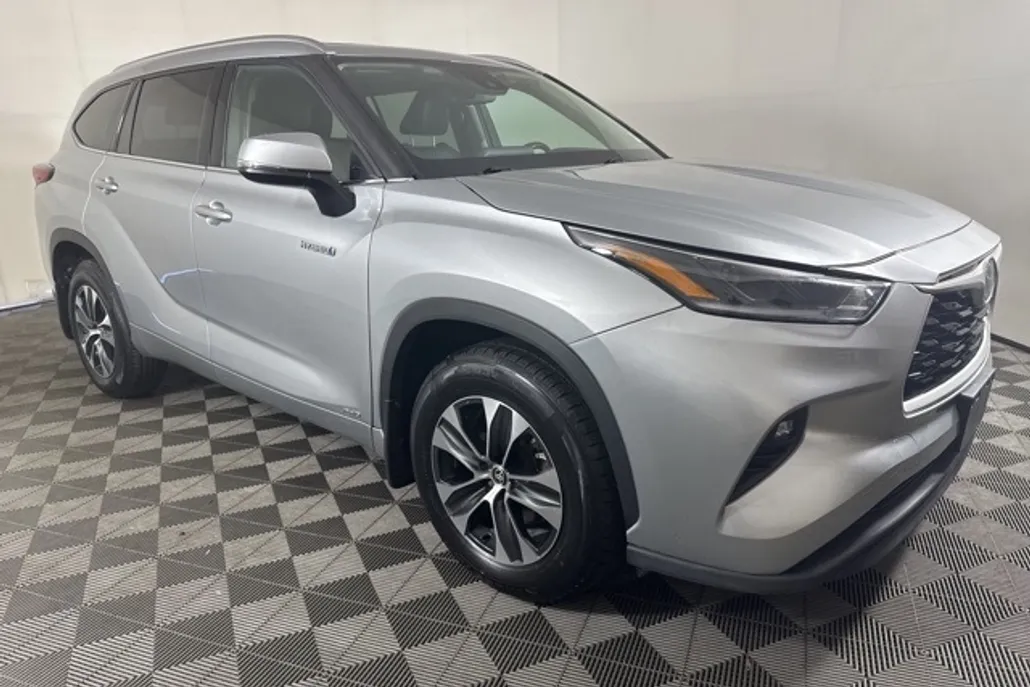 2021 Toyota Highlander Hybrid XLE photo 1