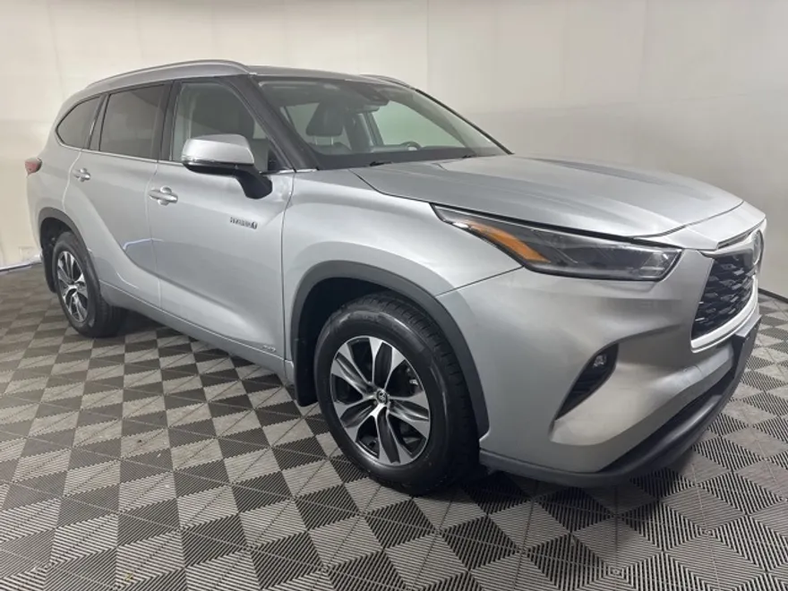 2021 Toyota Highlander Hybrid XLE photo 1