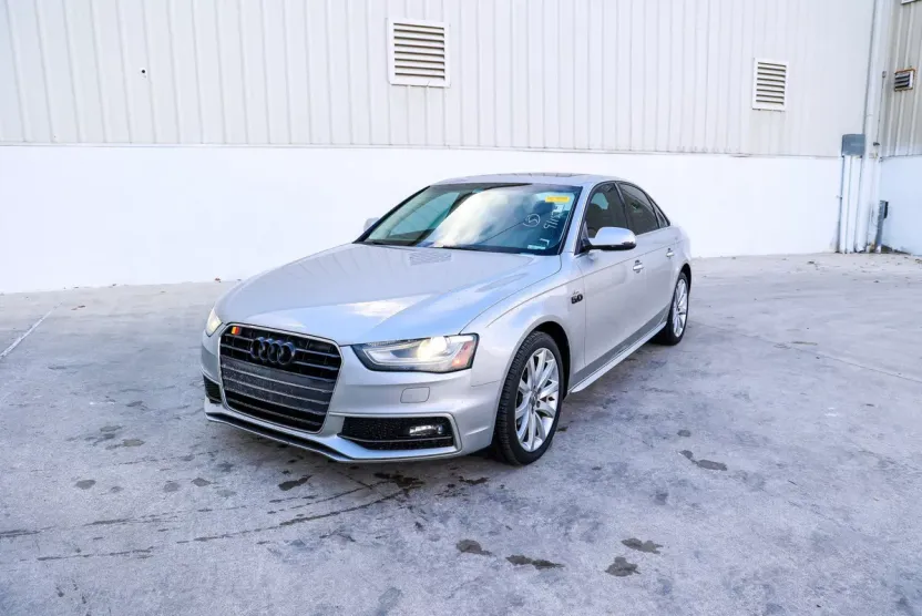 2014 Audi A4 Premium photo 1
