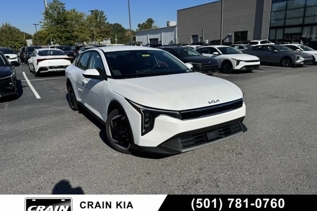 2025 Kia K4 EX photo 1
