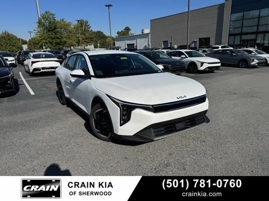 2025 Kia K4 EX photo 1