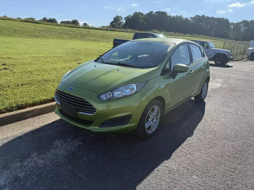 2018 Ford Fiesta SE photo 1