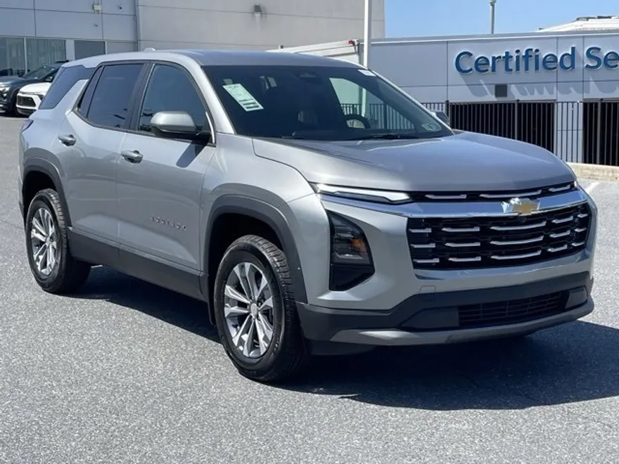 2026 Chevrolet Equinox LT photo 1
