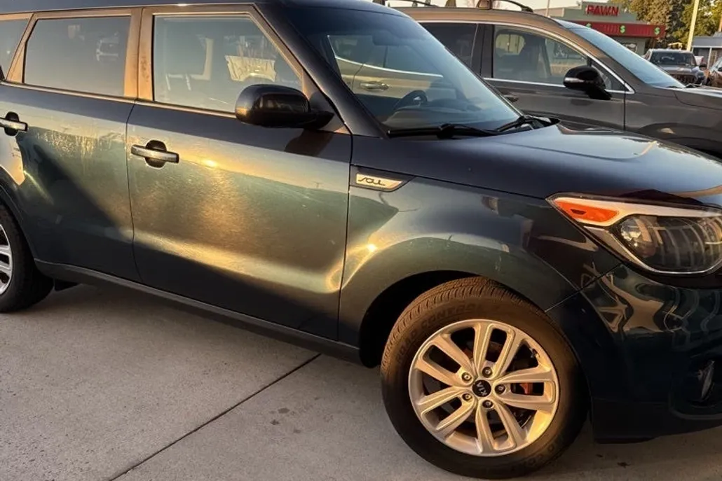 2019 Kia Soul Plus photo 1
