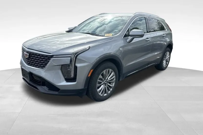 2024 Cadillac XT4 Premium Luxury photo 1