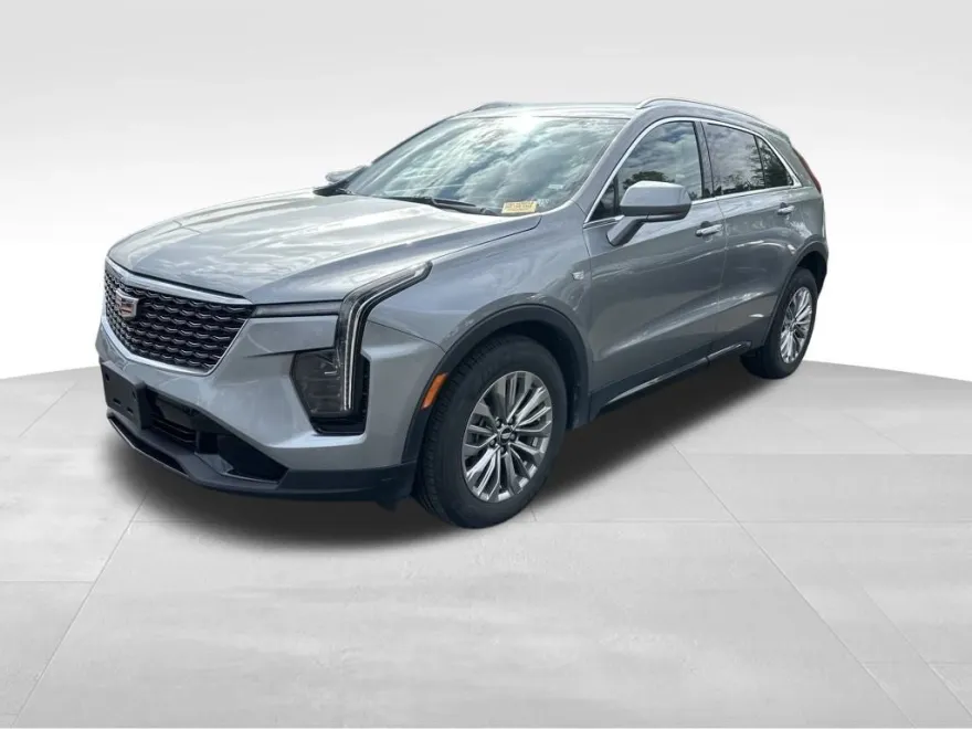 2024 Cadillac XT4 Premium Luxury photo 1
