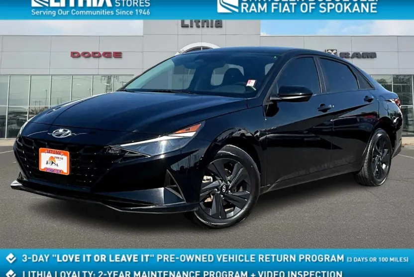 2022 Hyundai Elantra SEL Convenience photo 1