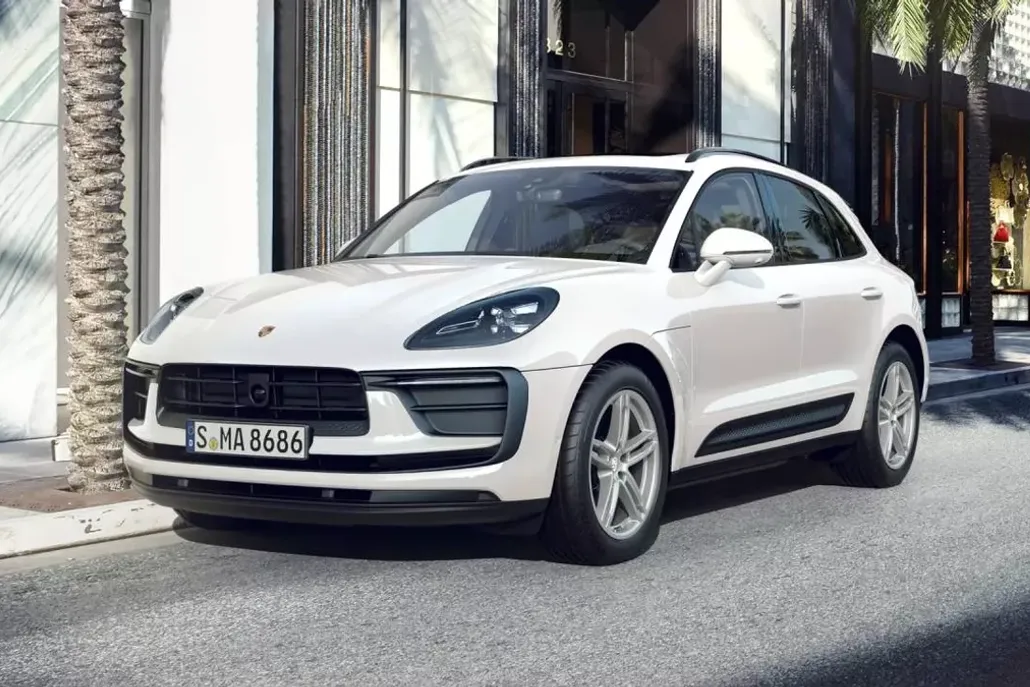2025 Porsche Macan T photo 1