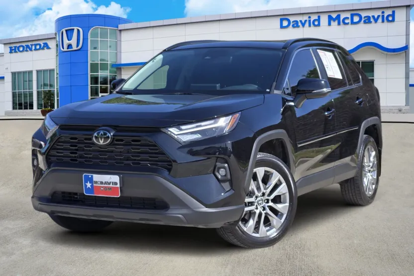 2024 Toyota RAV4 XLE Premium photo 1