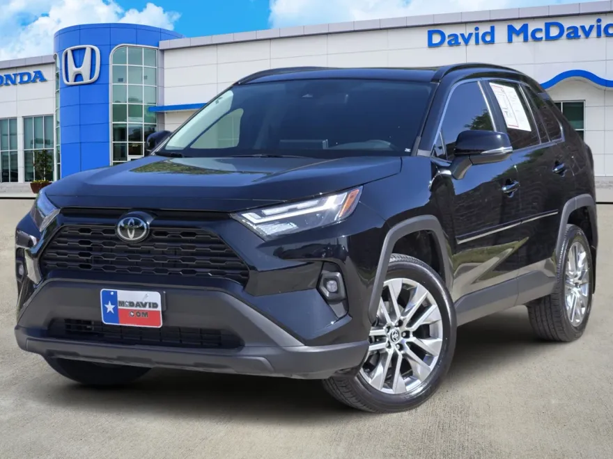 2024 Toyota RAV4 XLE Premium photo 1