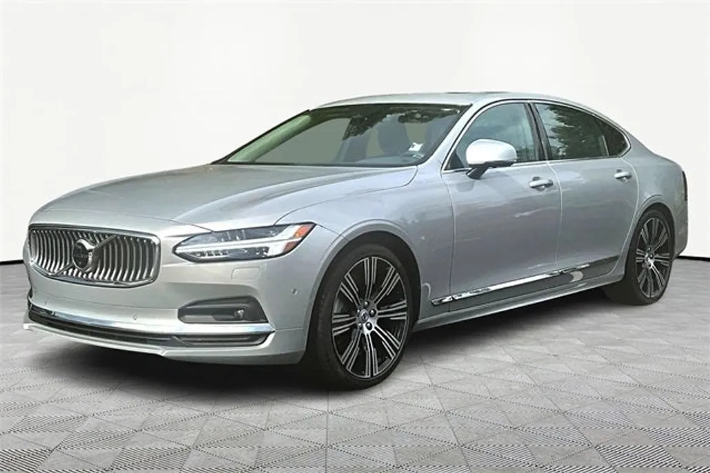 2023 Volvo S90 Plus photo 1