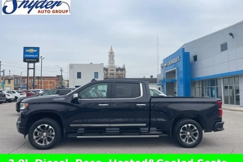 2022 Chevrolet Silverado 1500 High Country photo 1