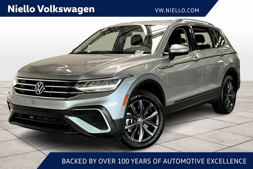2023 Volkswagen Tiguan SE photo 1