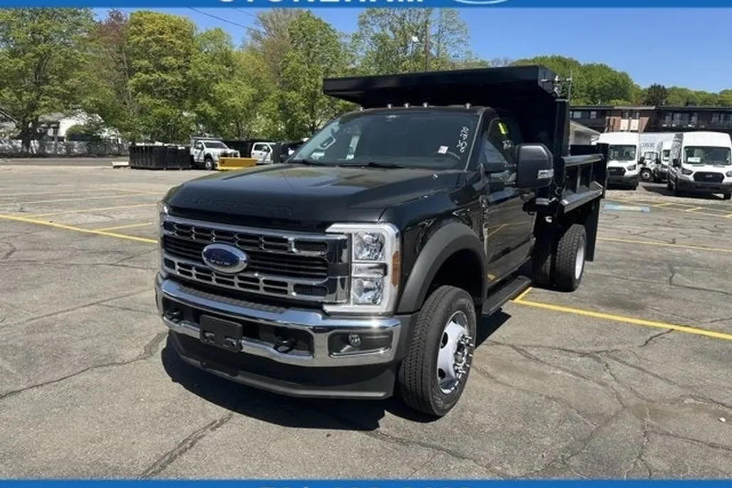 2025 Ford F-550 XL photo 1