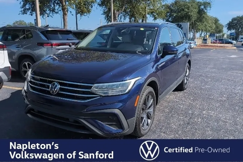 2023 Volkswagen Tiguan SE photo 1