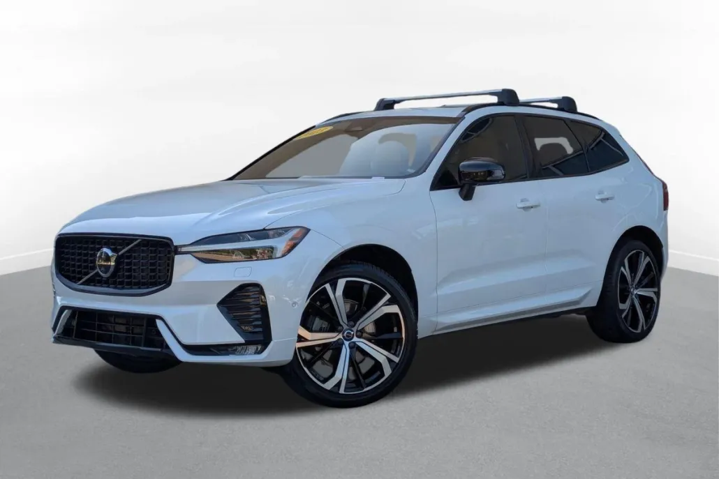 2023 Volvo XC60 Ultimate photo 1