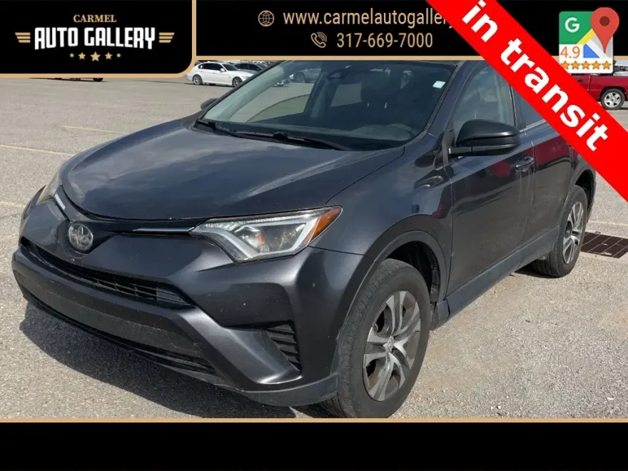2018 Toyota RAV4 LE photo 1
