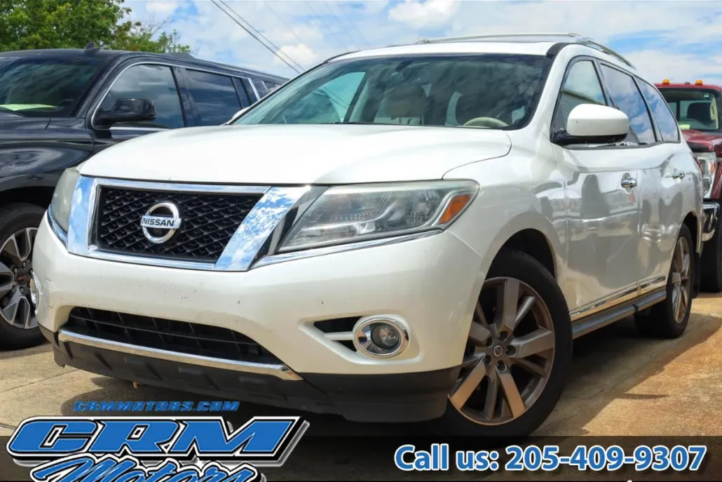 2015 Nissan Pathfinder Platinum photo 1