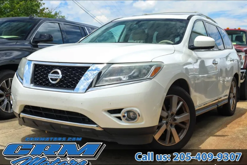 2015 Nissan Pathfinder Platinum photo 1