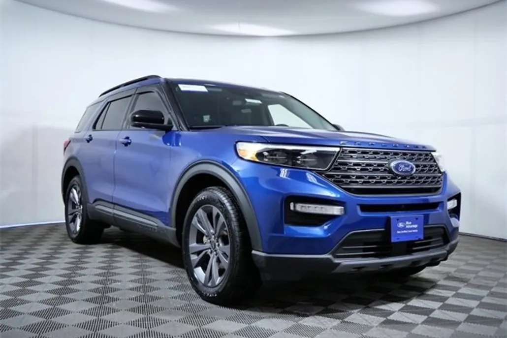 2022 Ford Explorer XLT photo 1