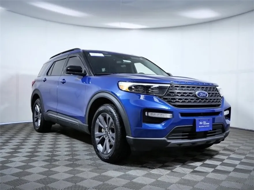 2022 Ford Explorer XLT photo 1