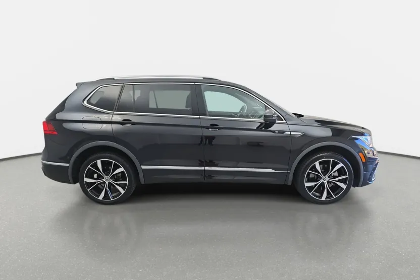 2022 Volkswagen Tiguan SEL Premium R-Line photo 1