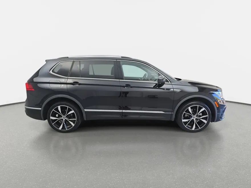 2022 Volkswagen Tiguan SEL Premium R-Line photo 1