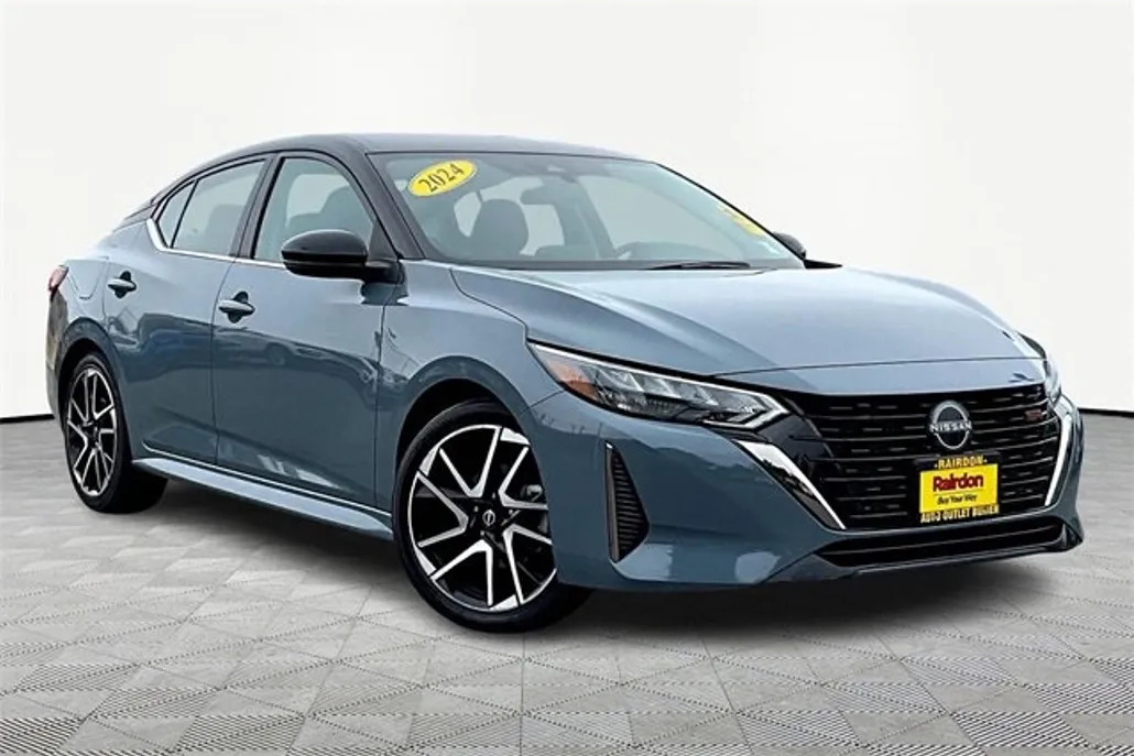 2024 Nissan Sentra SR photo 1