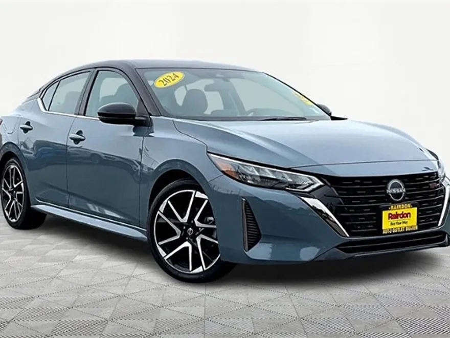 2024 Nissan Sentra SR photo 1