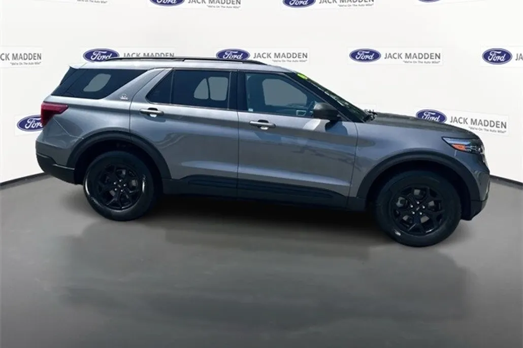 2022 Ford Explorer Timberline photo 1