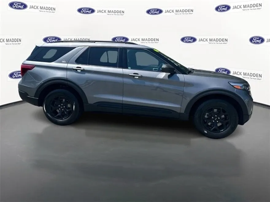 2022 Ford Explorer Timberline photo 1