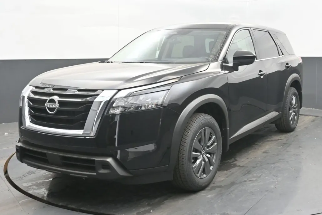 2025 Nissan Pathfinder S photo 1